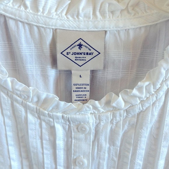 St. John's Bay White Sleeveless Blouse - Picture 2 of 5